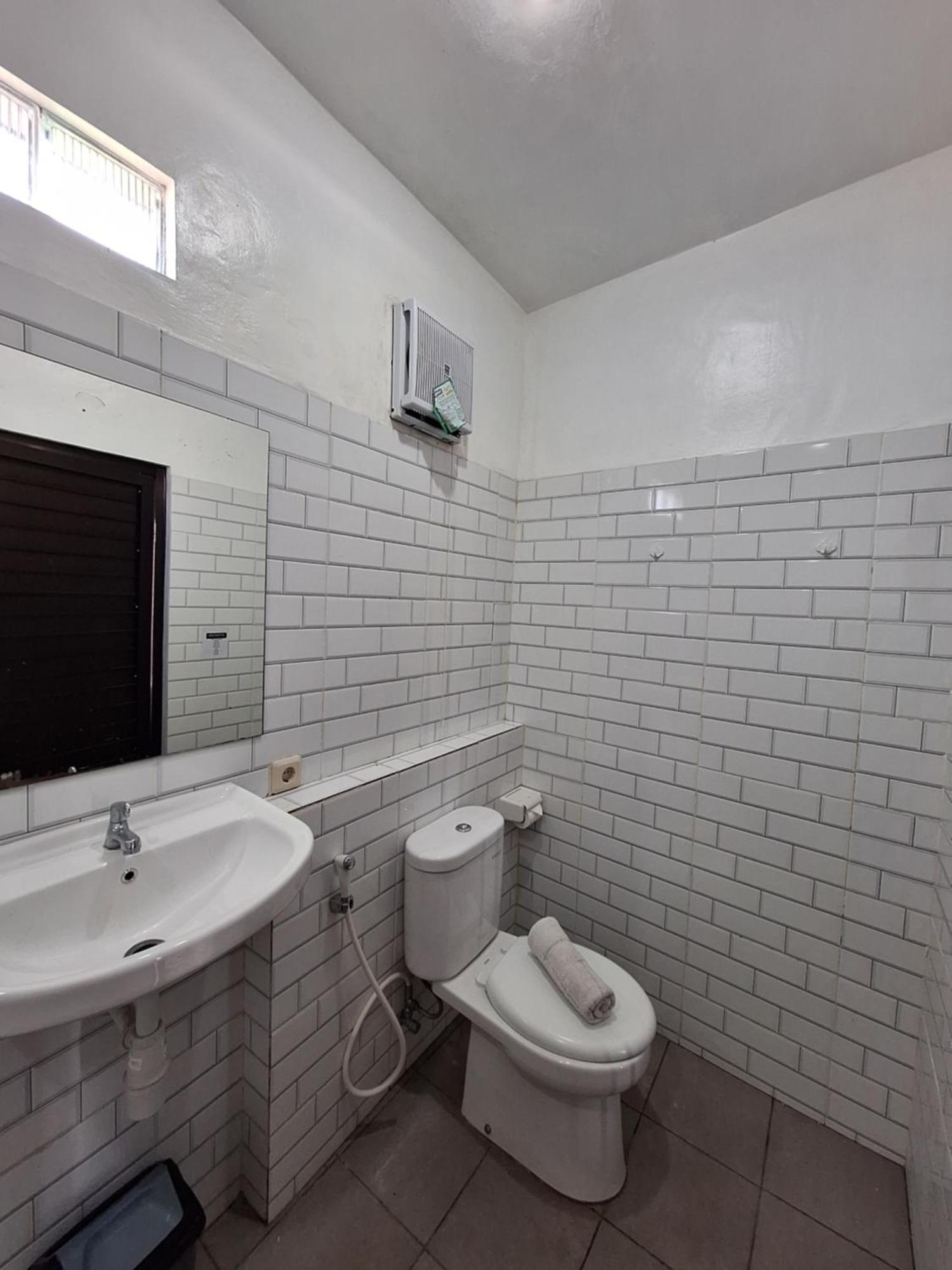 Bonewood Guesthouse Canggu  Exterior photo