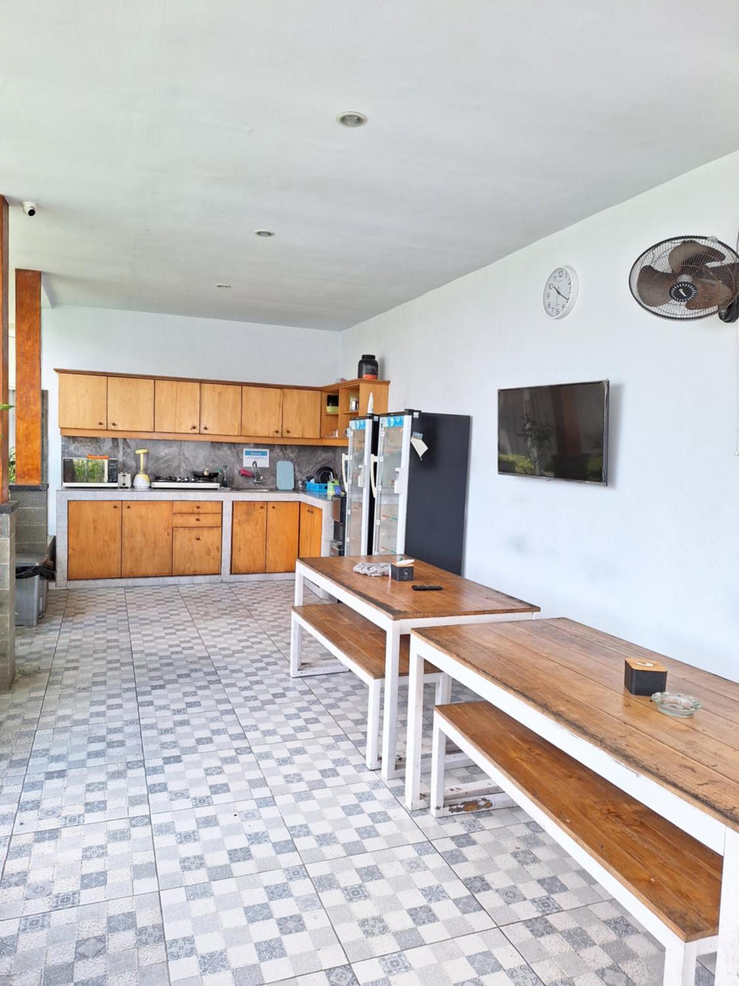 Bonewood Guesthouse Canggu  Exterior photo